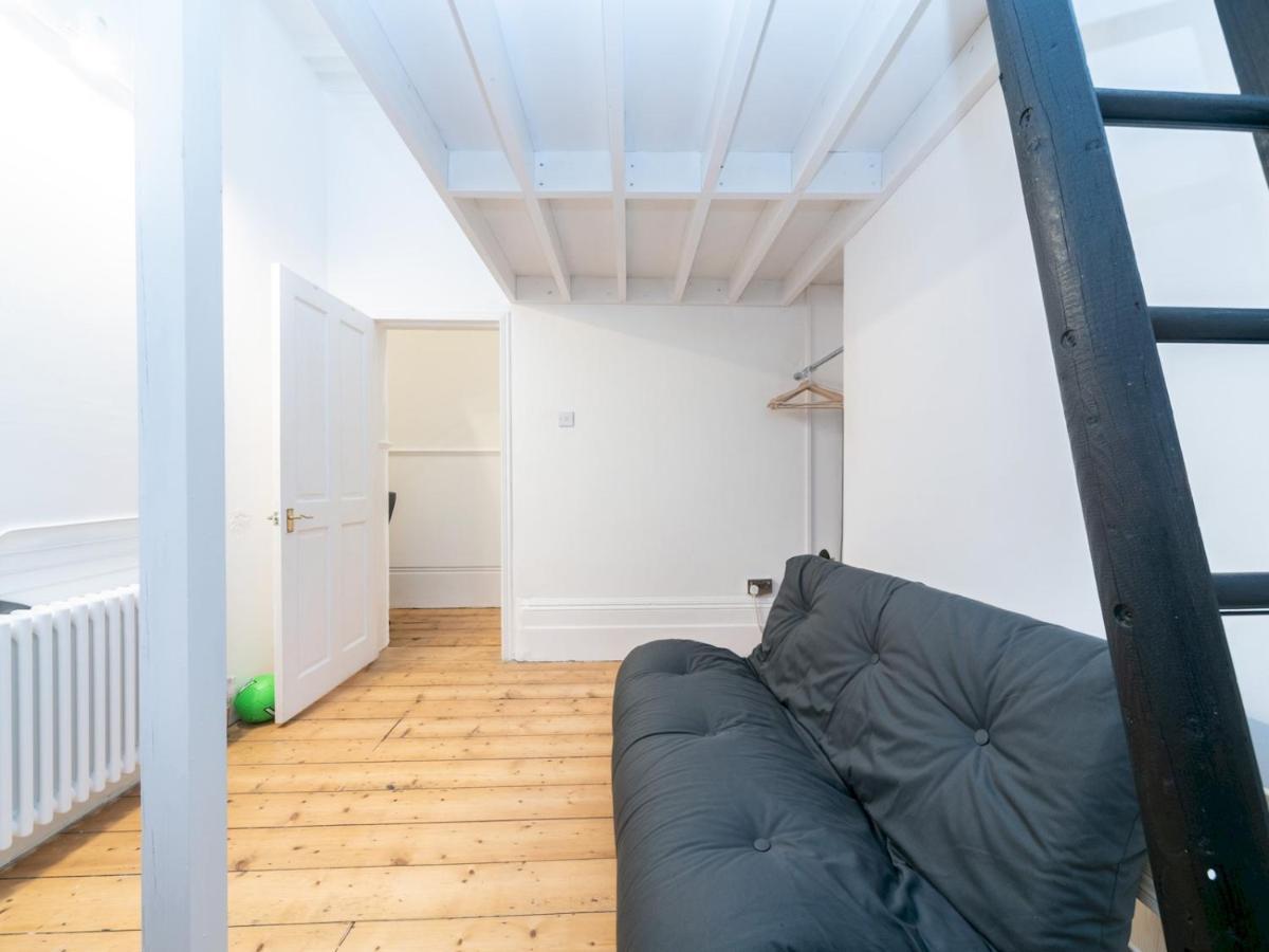 Pass The Keys Rustic And Quirky Flat In Charming Charlton Village Londýn Exteriér fotografie