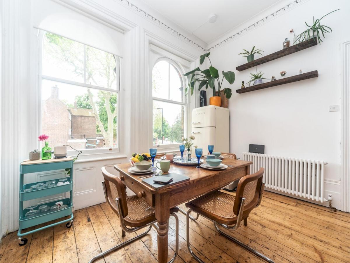 Pass The Keys Rustic And Quirky Flat In Charming Charlton Village Londýn Exteriér fotografie