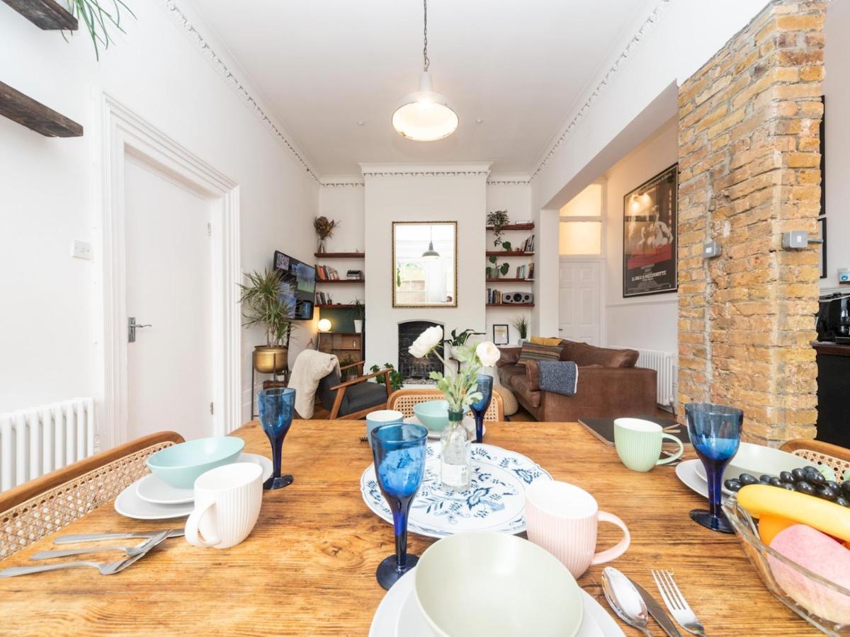Pass The Keys Rustic And Quirky Flat In Charming Charlton Village Londýn Exteriér fotografie