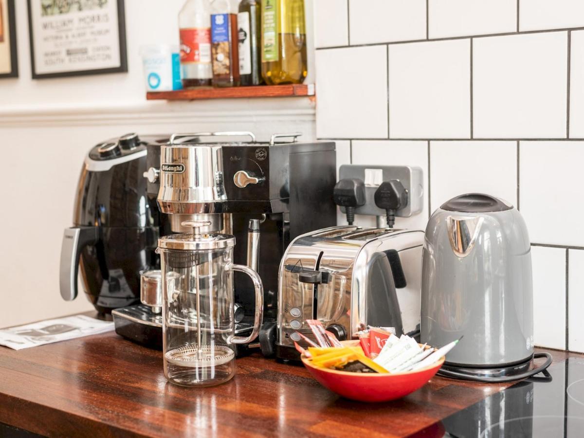 Pass The Keys Rustic And Quirky Flat In Charming Charlton Village Londýn Exteriér fotografie