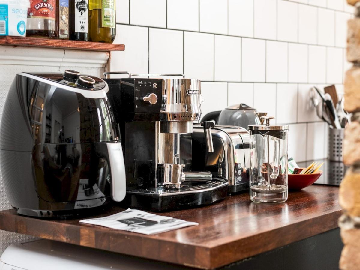 Pass The Keys Rustic And Quirky Flat In Charming Charlton Village Londýn Exteriér fotografie