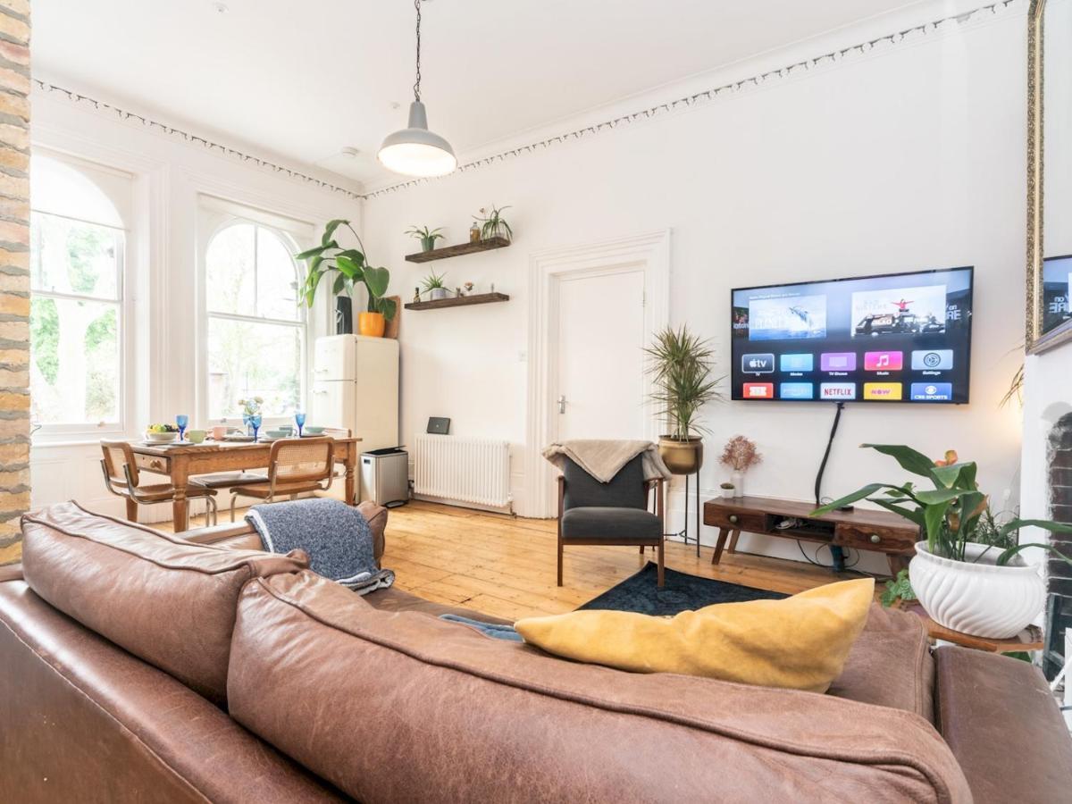 Pass The Keys Rustic And Quirky Flat In Charming Charlton Village Londýn Exteriér fotografie