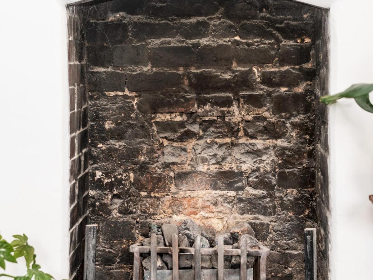 Pass The Keys Rustic And Quirky Flat In Charming Charlton Village Londýn Exteriér fotografie