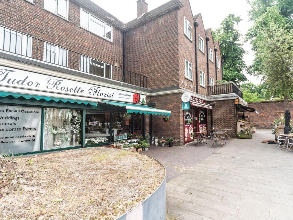 Pass The Keys Rustic And Quirky Flat In Charming Charlton Village Londýn Exteriér fotografie