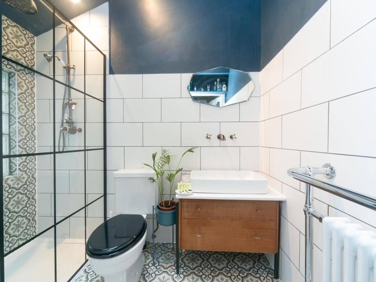 Pass The Keys Rustic And Quirky Flat In Charming Charlton Village Londýn Exteriér fotografie