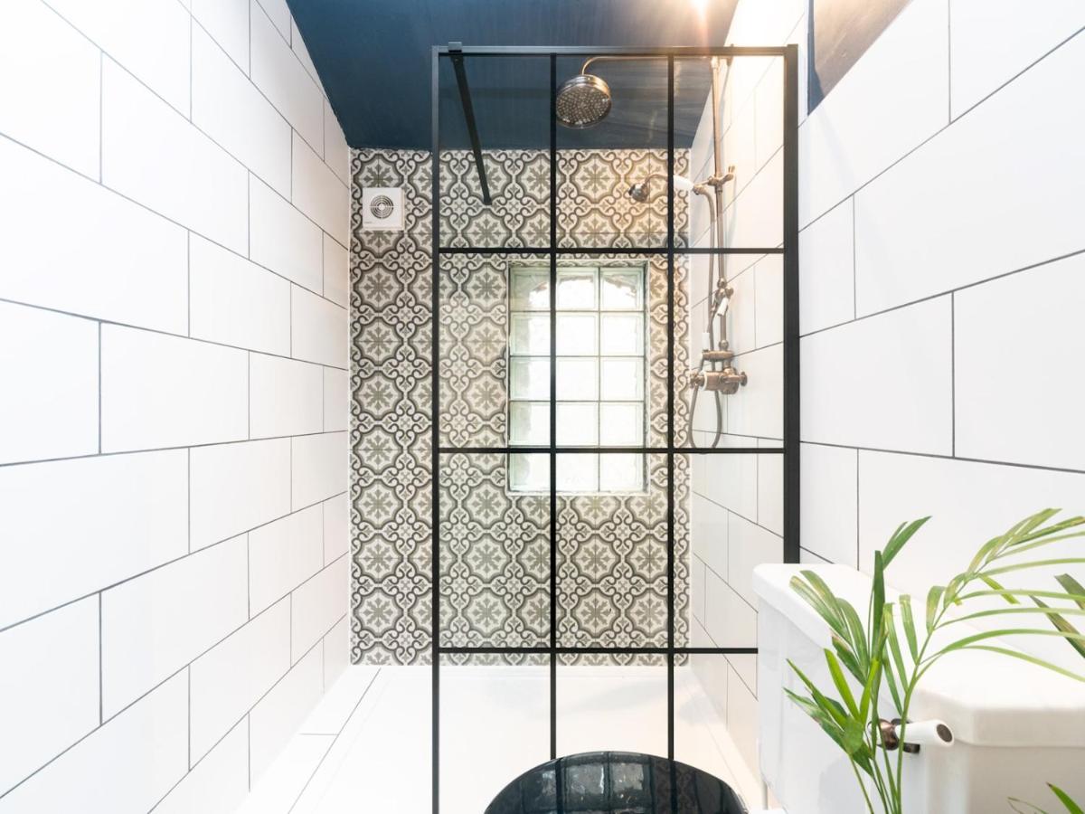 Pass The Keys Rustic And Quirky Flat In Charming Charlton Village Londýn Exteriér fotografie