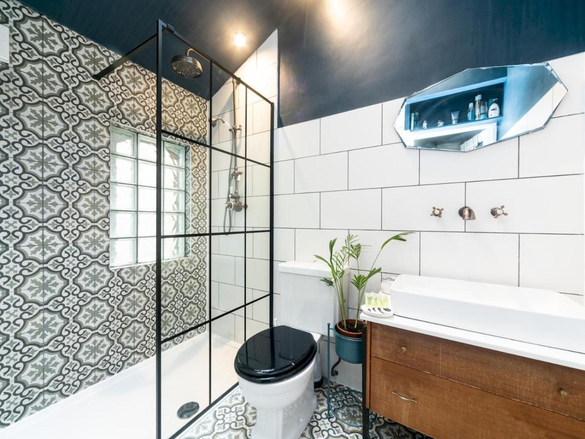 Pass The Keys Rustic And Quirky Flat In Charming Charlton Village Londýn Exteriér fotografie